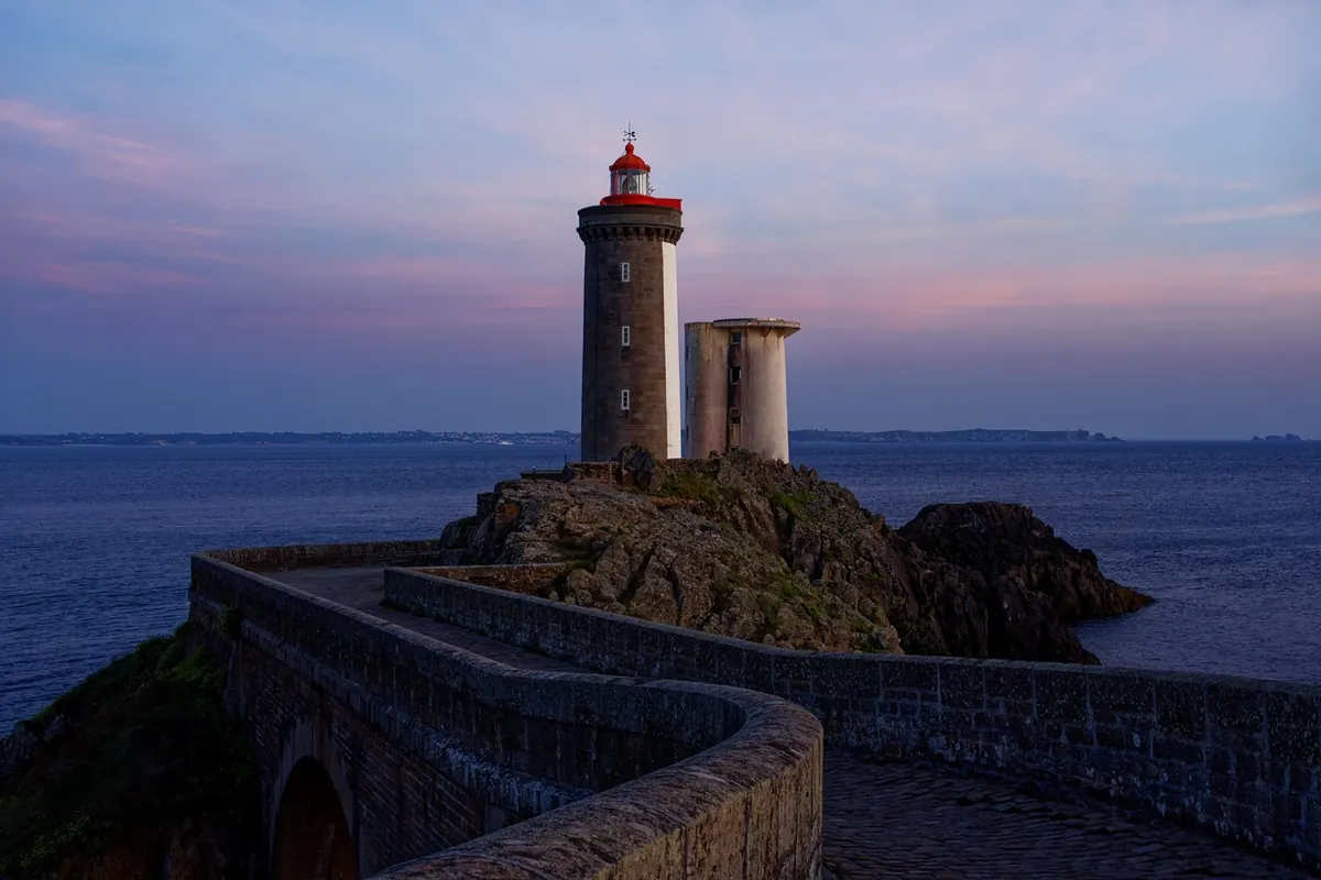 How to Photograph Lighthouses at Blue Hour